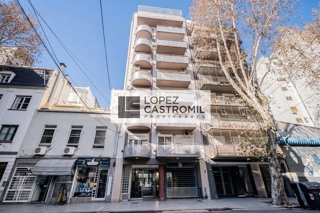 Monoambiente amoblado con balcón