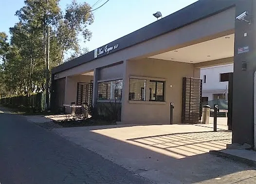 2 ambientes con balcón y parrilla