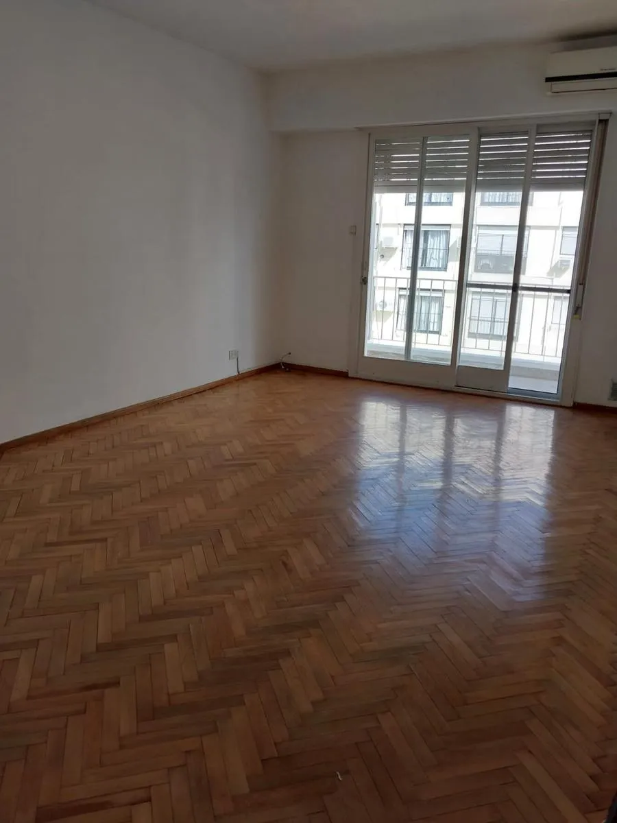 Departamento En Calle Alberdi, Olivos