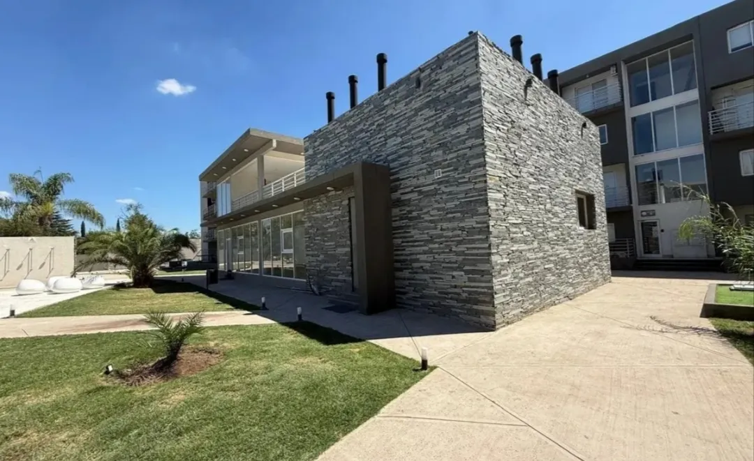 1BR, pool and terrace