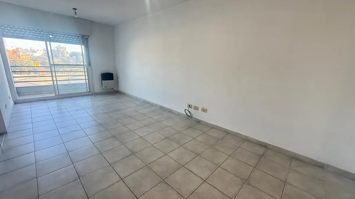 Estúdio com varanda no 7º andar