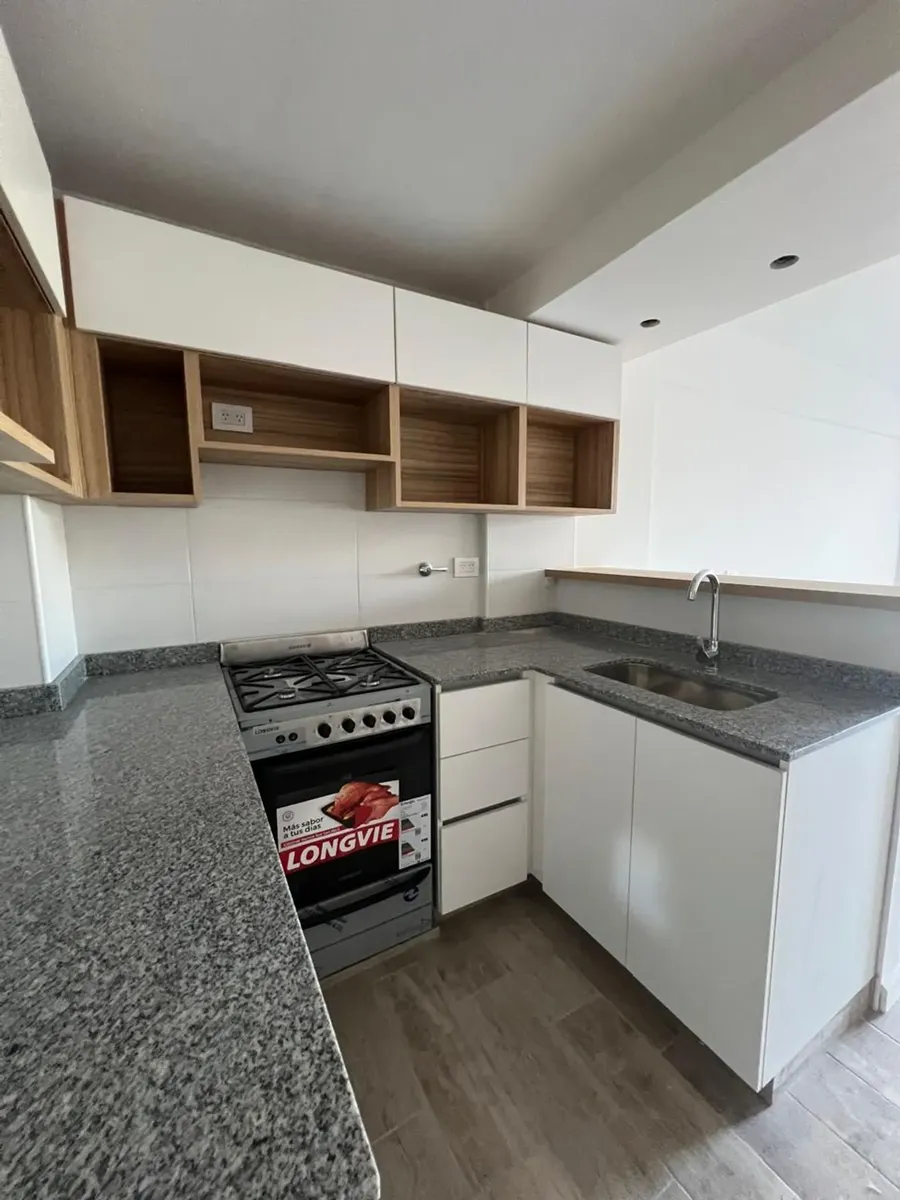 Listing: 1 bedroom, Almagro
