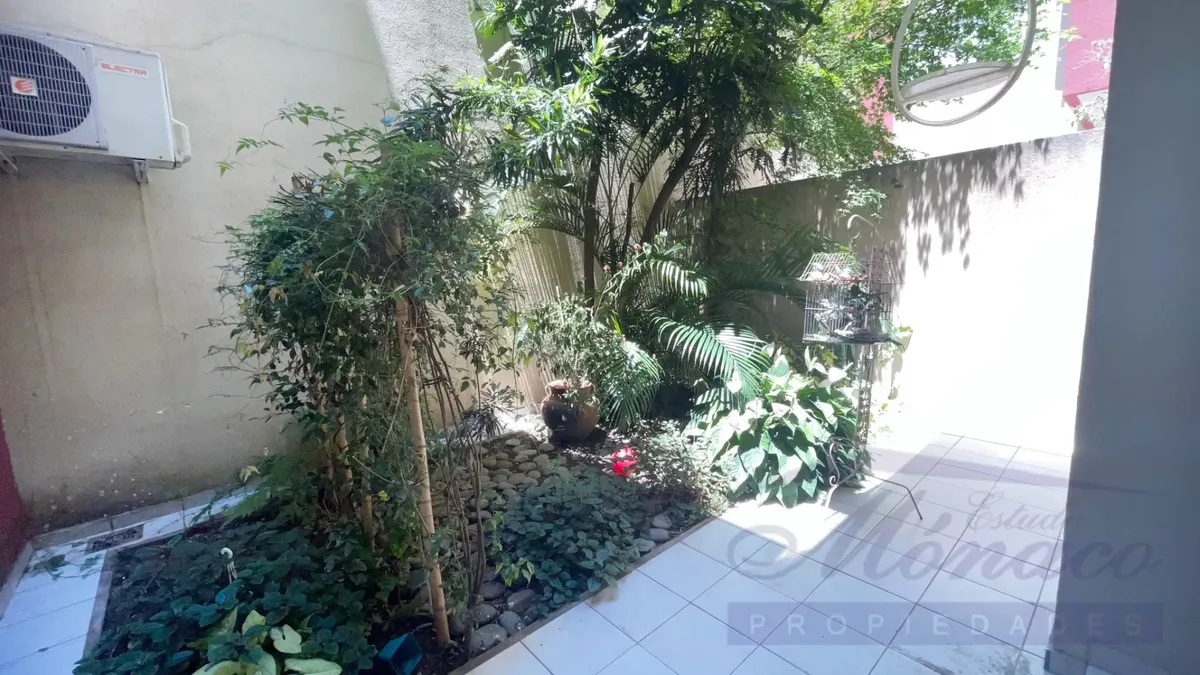 2-room unit with private garden