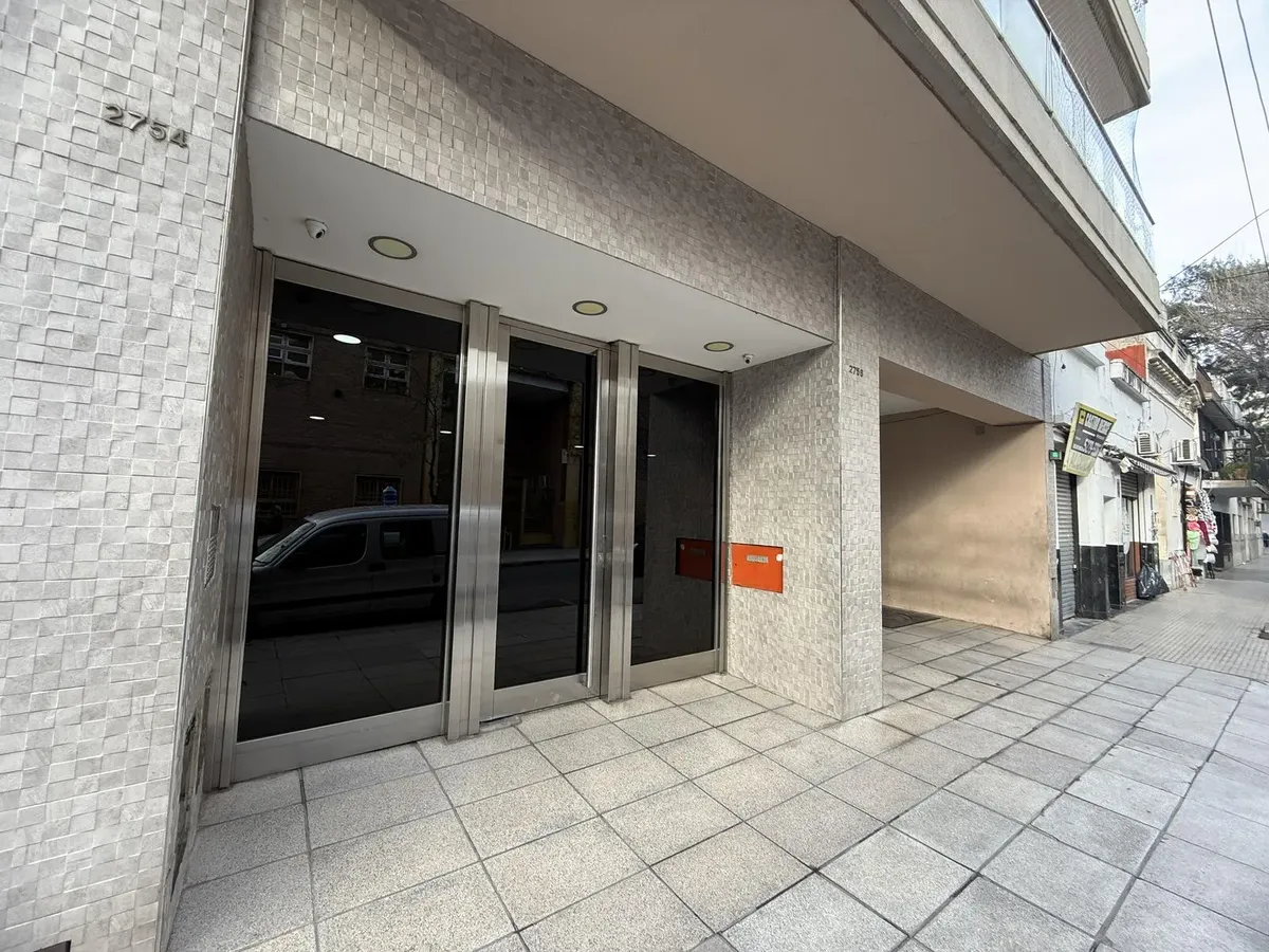 Alquiler 2 Ambientes Con Balcón, Piscina, Solarium, Y Gimnasio