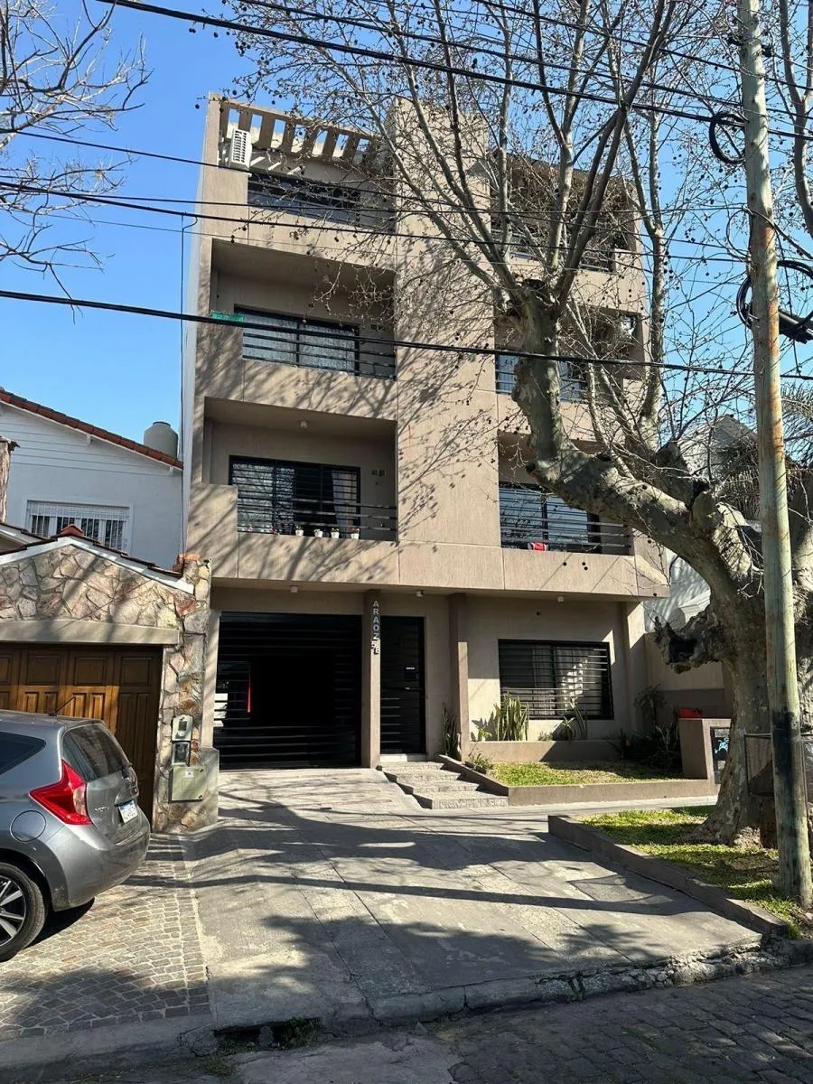 3-room unit with balcony and parking