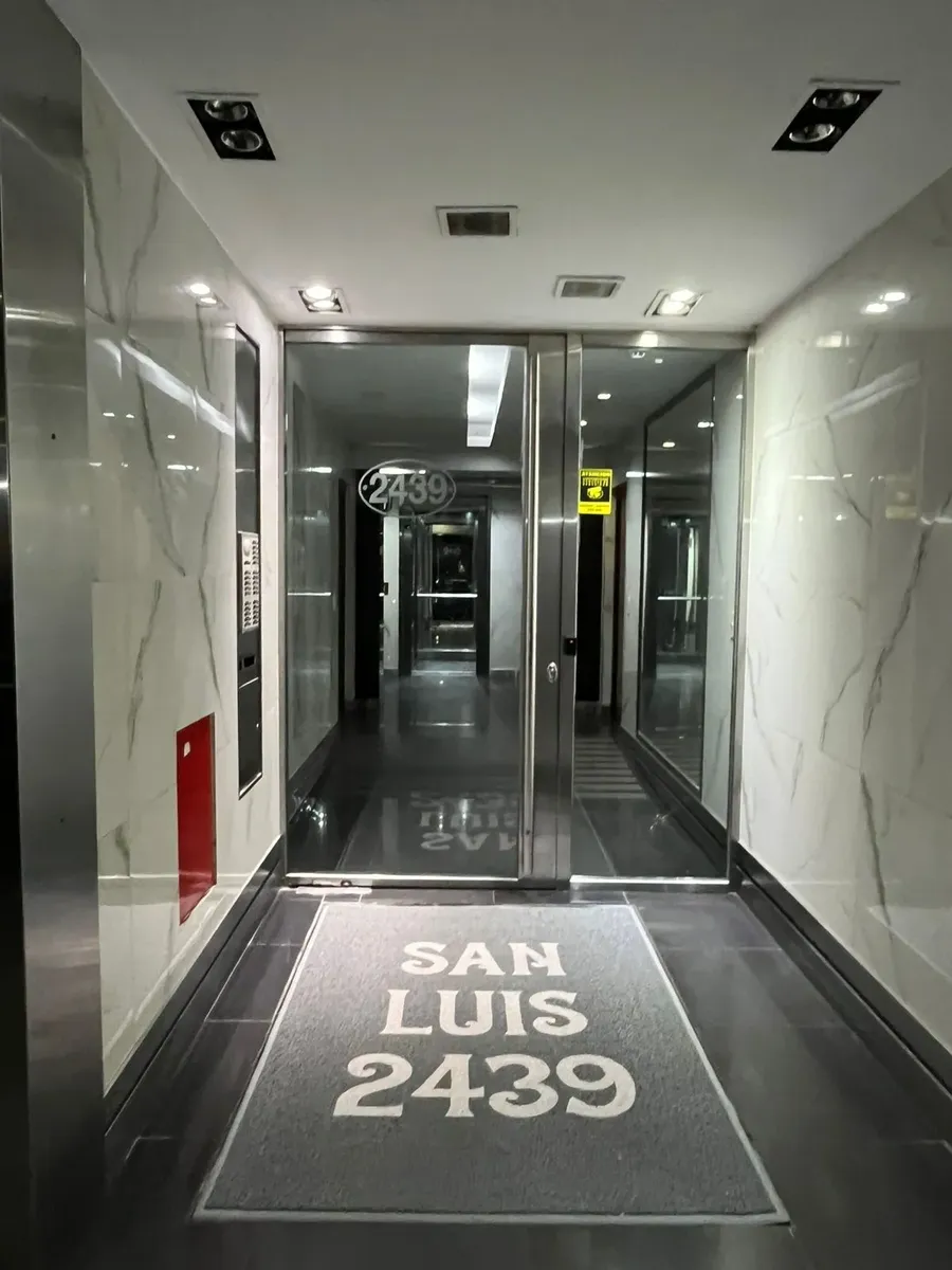 Hermoso Departamento Con Mucha Luz, Cerca Del Subte H, Zona Hospital De Clinicas