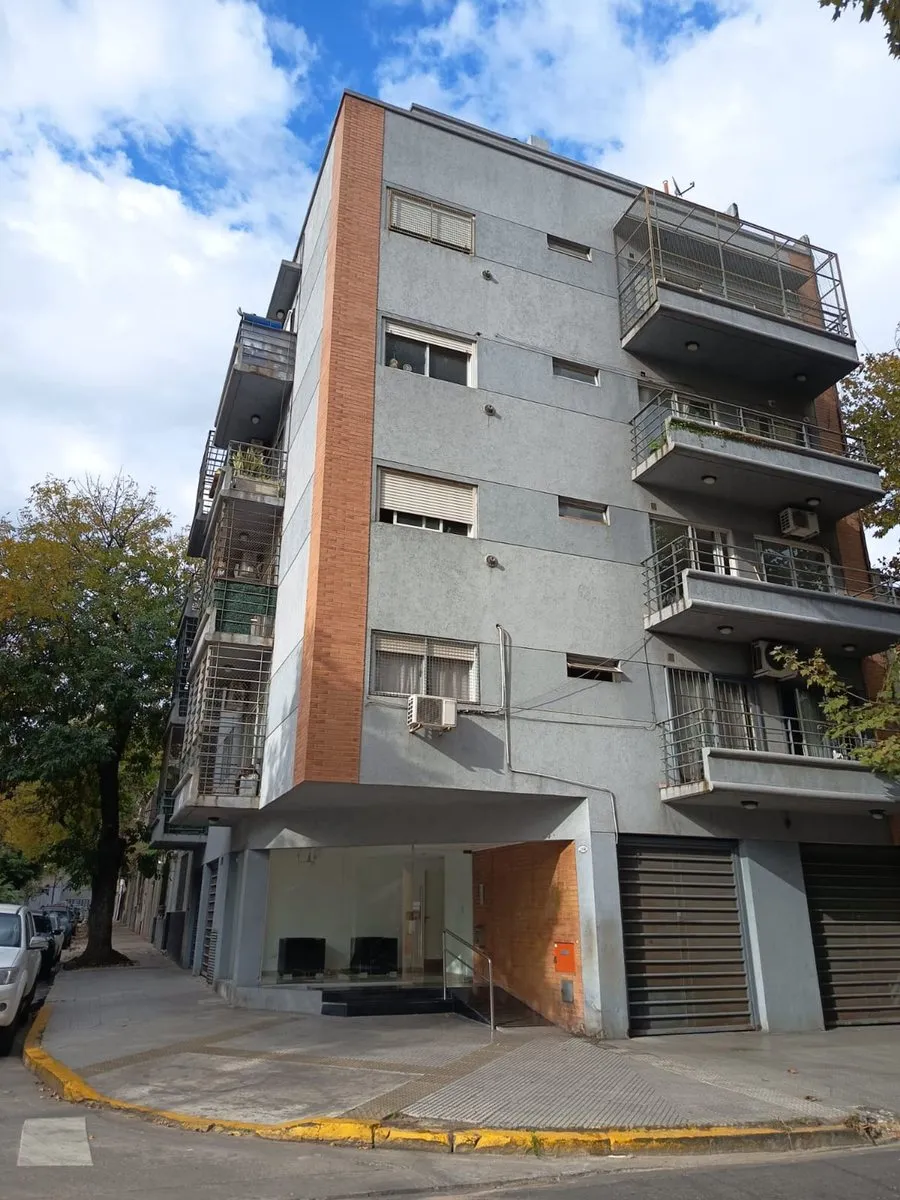 Alquiler Monoambiente Amplio C/balcon - Flores