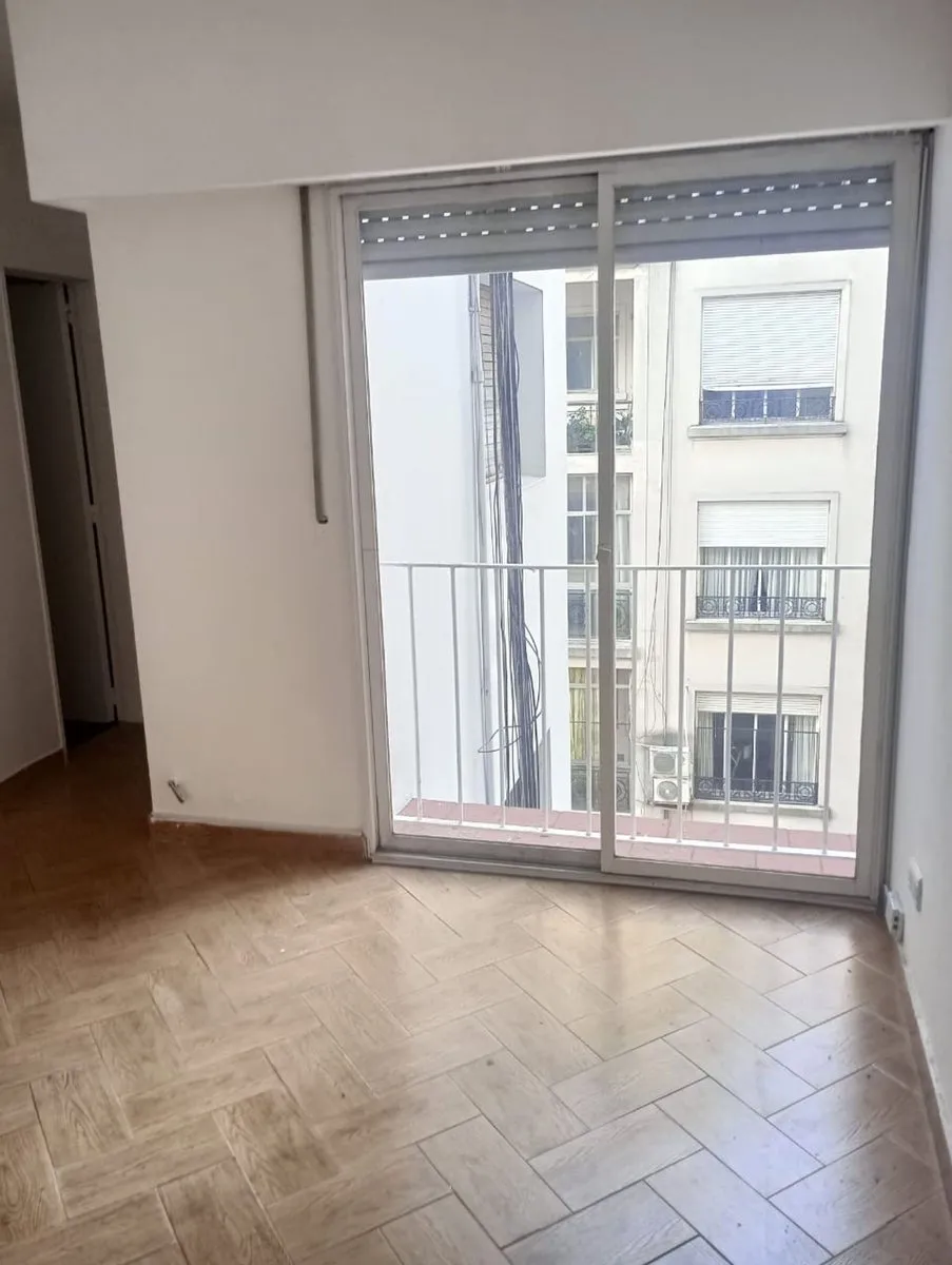 8th floor, 2 rooms, electric
