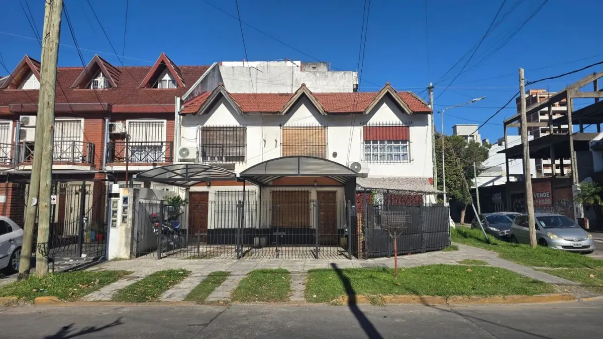 Duplex 3 ambientes, San Justo