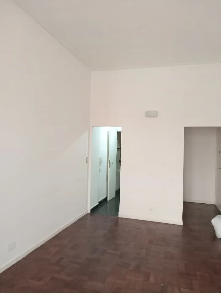 Monoambiente piso 7 este