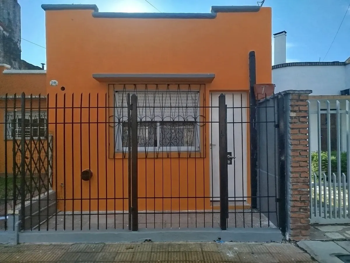 Casa 1 dormitorio, patio propio