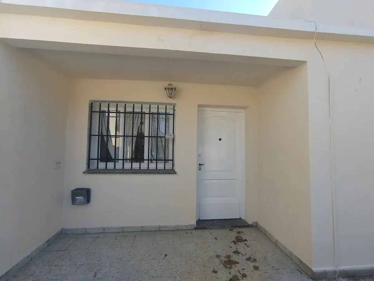 Alquiler Casa Hurlingham Con Cochera