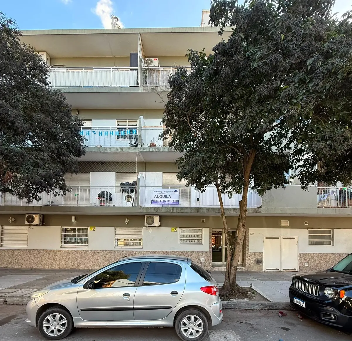 Monoambiente Completo Al Frente Con Balcon Super Luminoso