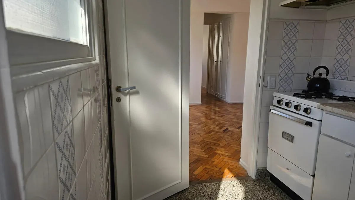 Piso 10, Palermo Alto, este
