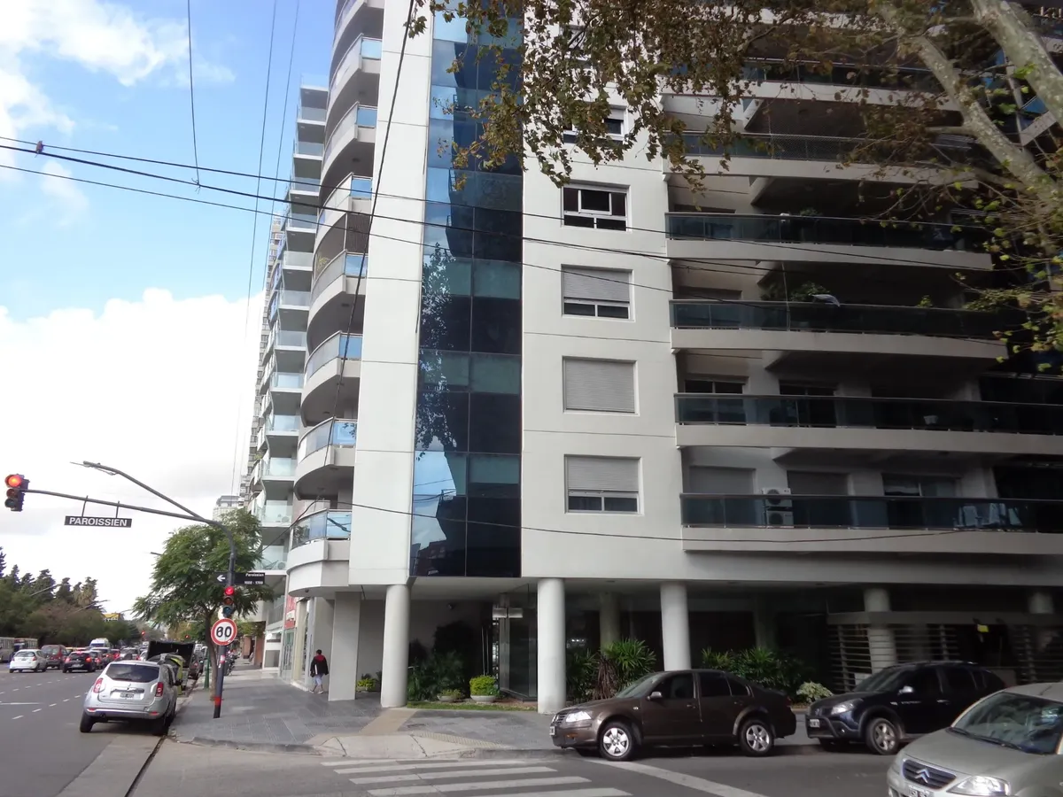 2 Amb. Frente Con Balcón. Categoria Full Amenities