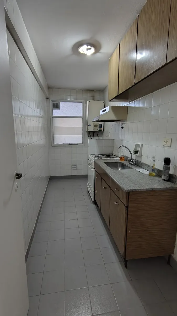 2 ambientes con balcón
