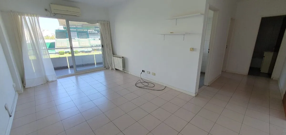 4to piso con balcón y cochera
