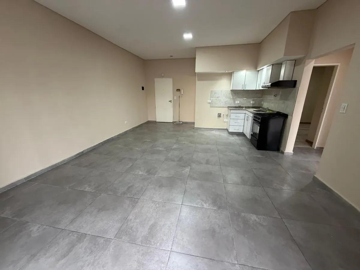 3rd-floor balcony, elevator