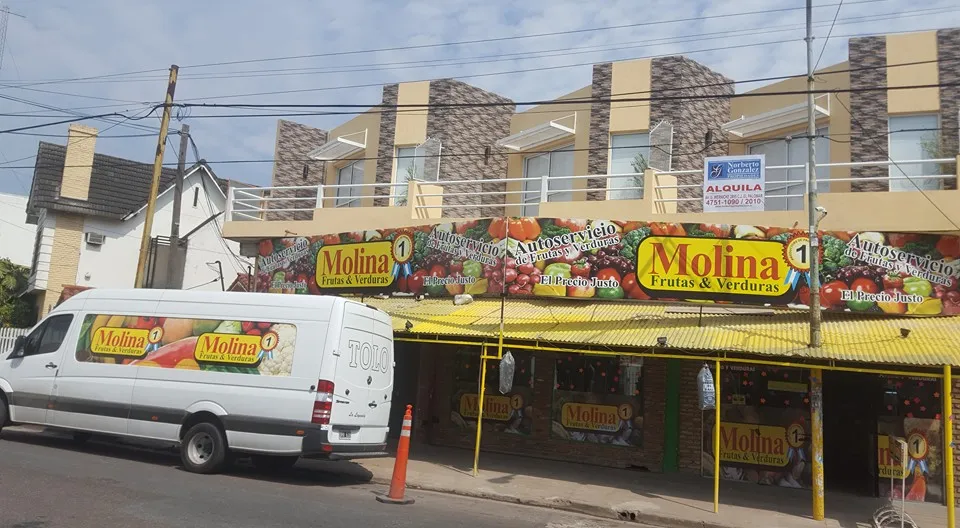 1 ambiente con balcón corrido