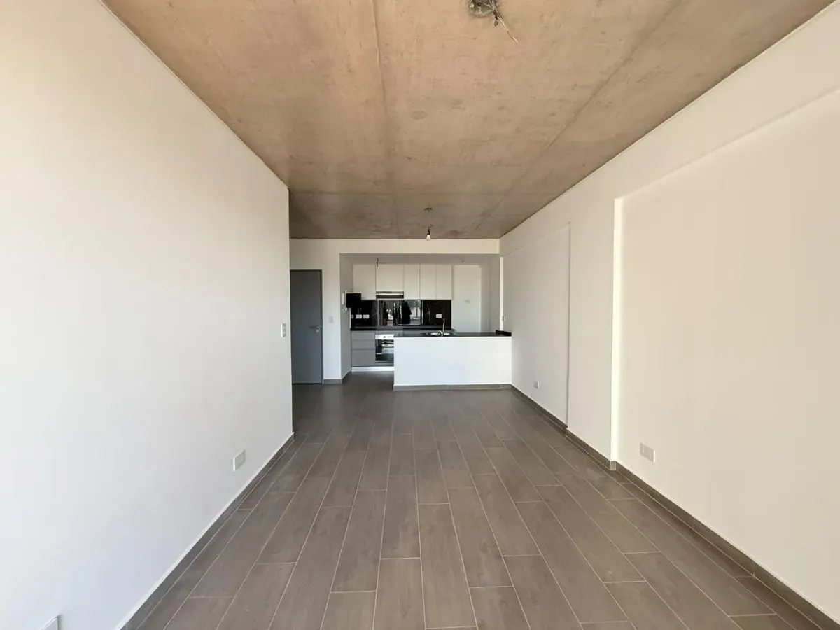 Departamento De 3 Ambientes Con Cochera En Alquiler