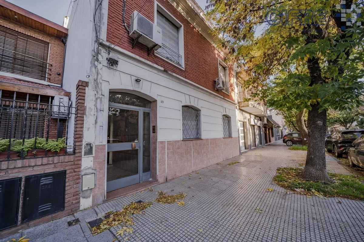 1er piso 2 ambientes con terraza