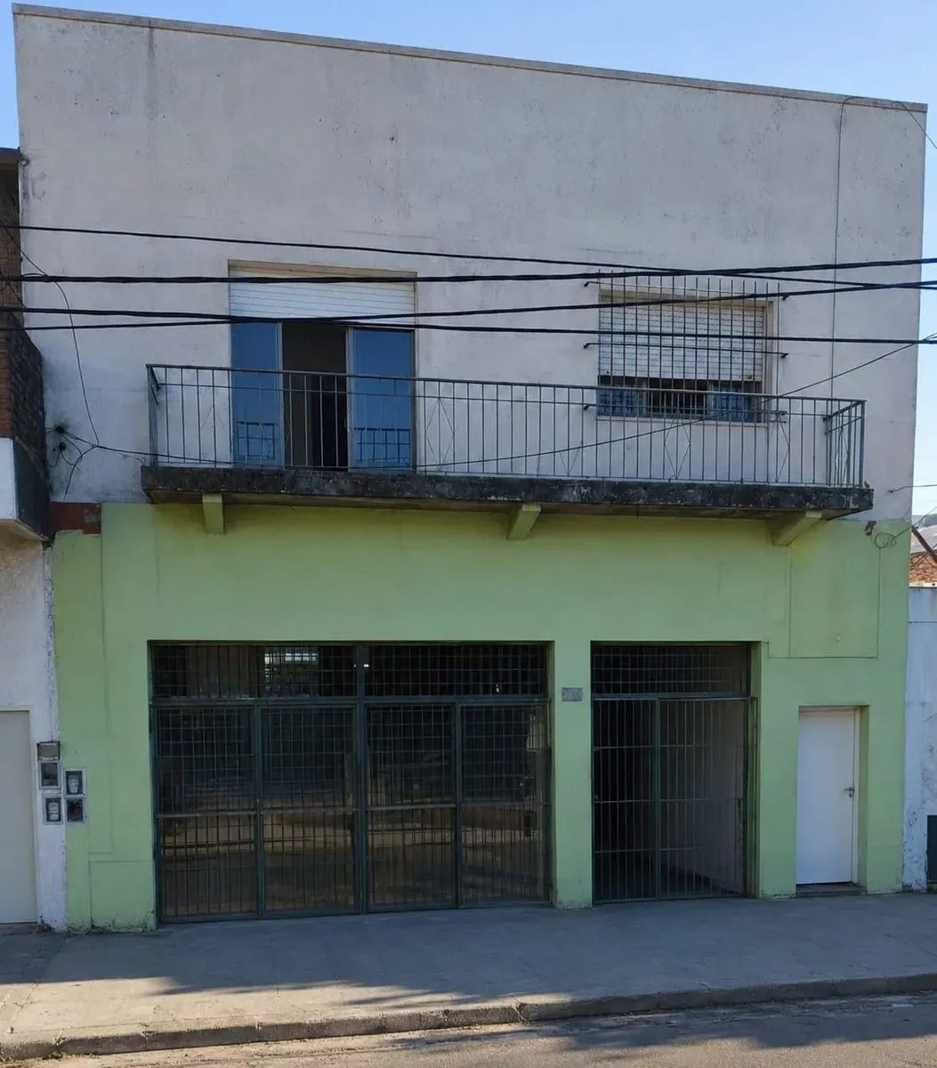 5-room unit with balcony and terrace