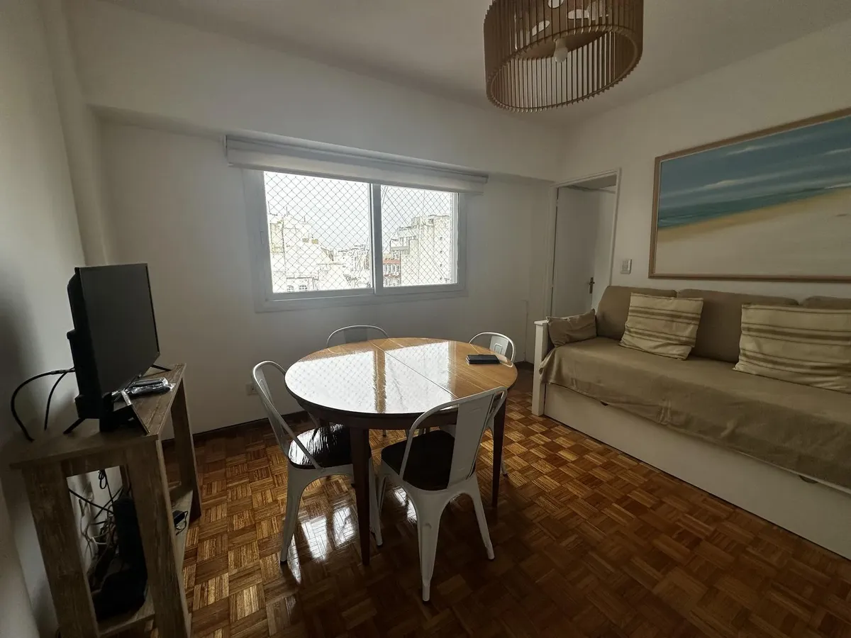 Departamento 2 Ambientes Amueblado Arenales Y Uruguay