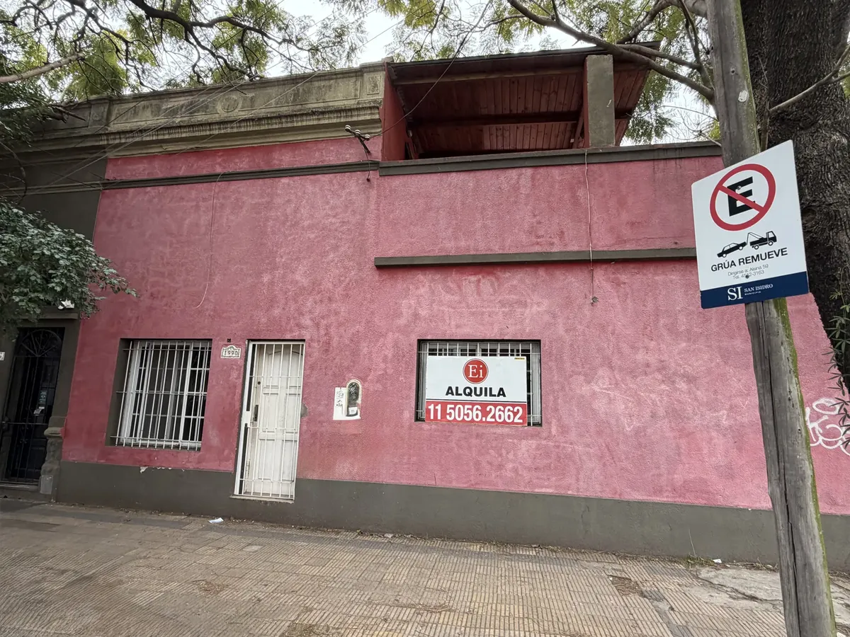 Casa 4 Ambientes Con Garaje Terraza Y Parrilla Muy Buen Estado