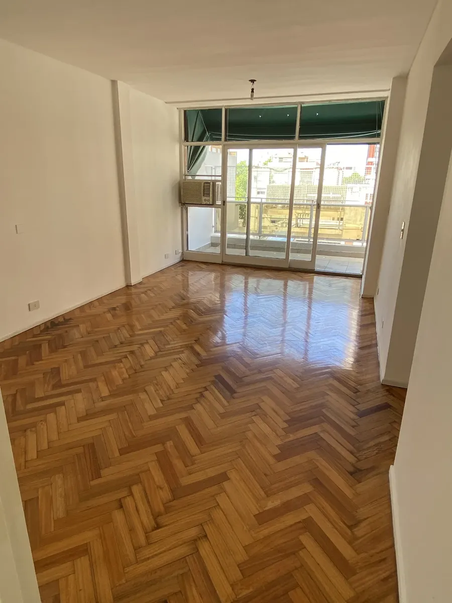 8th floor with balcony