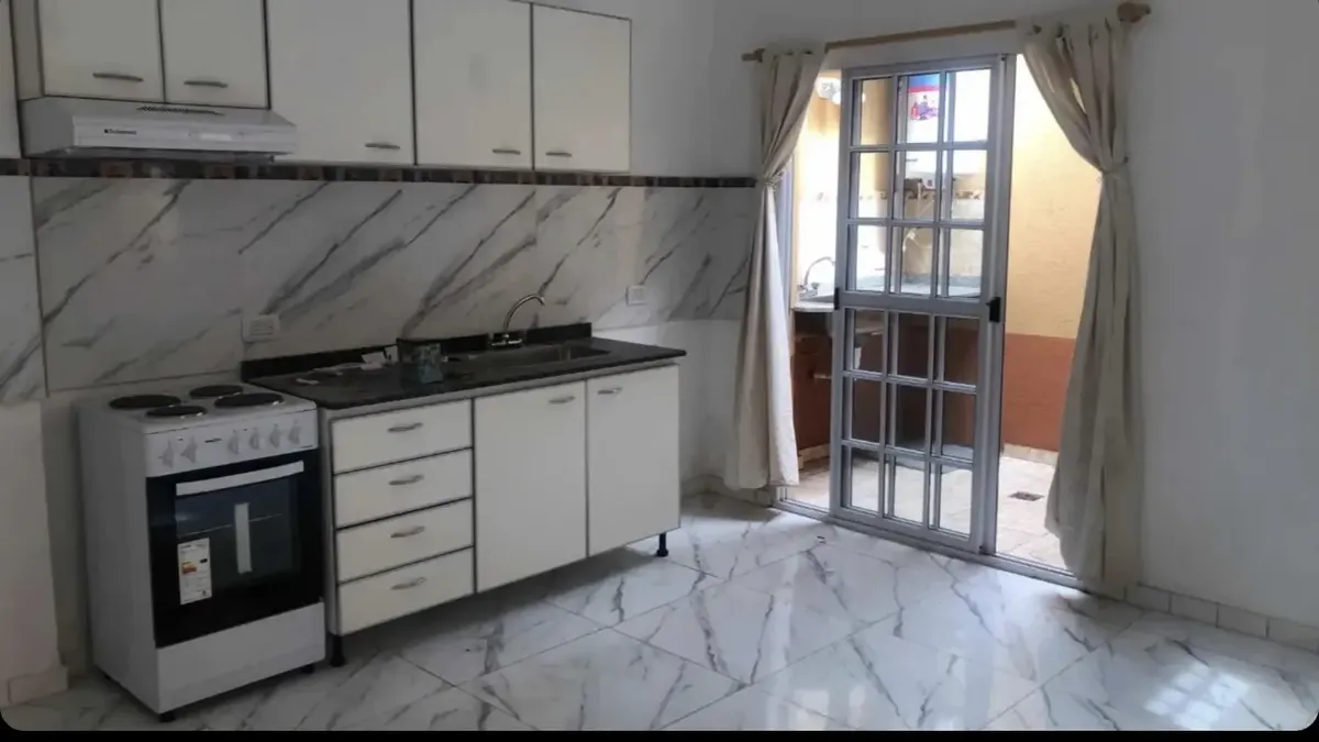 3 ambientes con patio