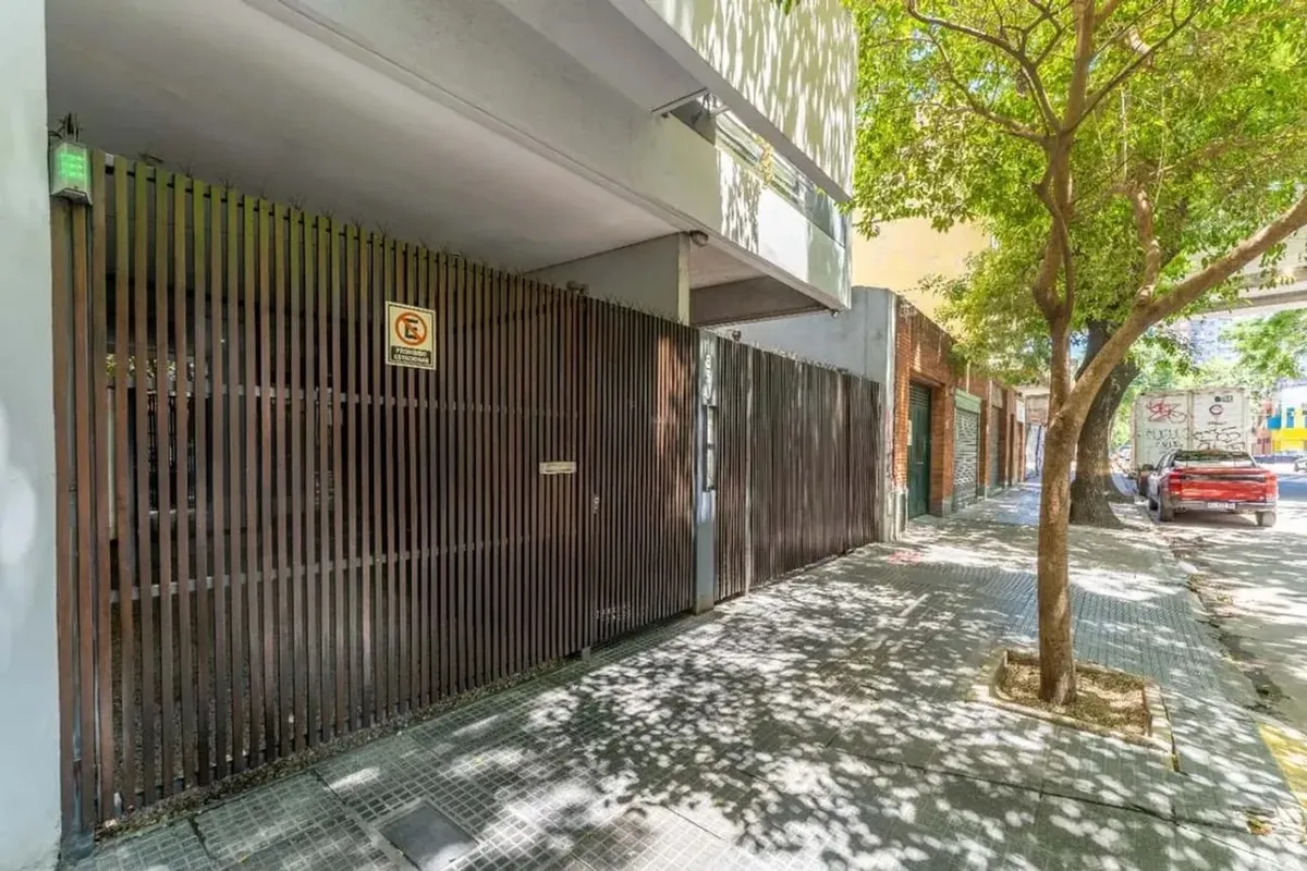 Listing: Studio, Chacarita
