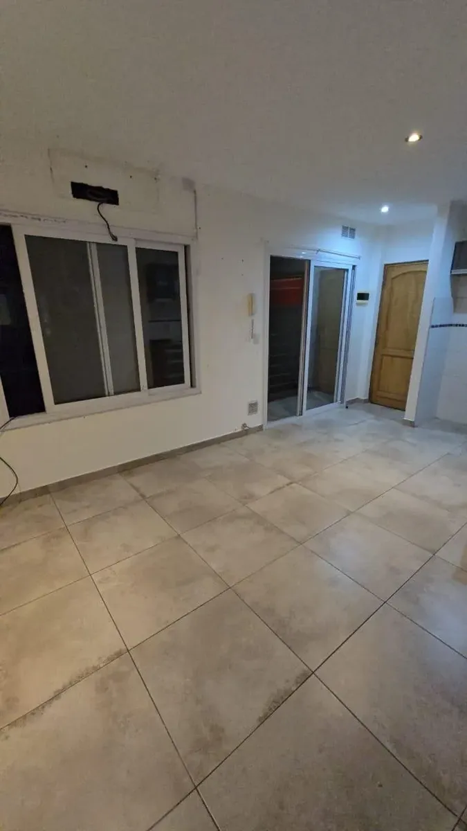 Departamento 2 ambientes con balcón