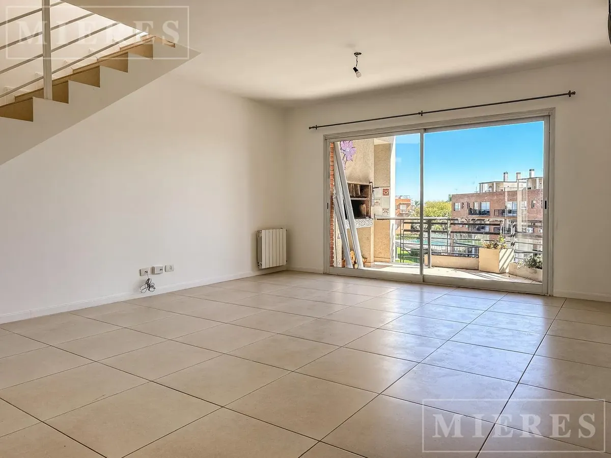 Dúplex 4 ambientes con jacuzzi