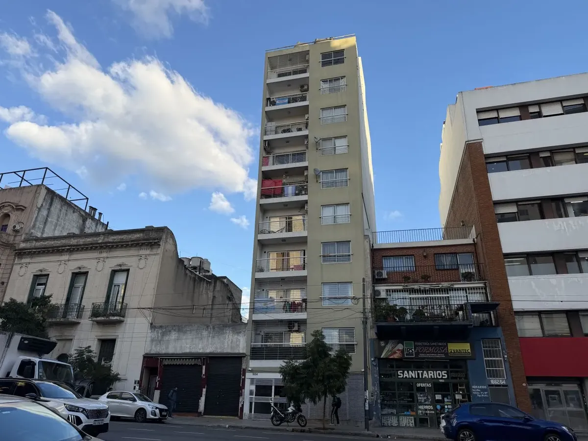 Departamento 2 ambientes con balcón