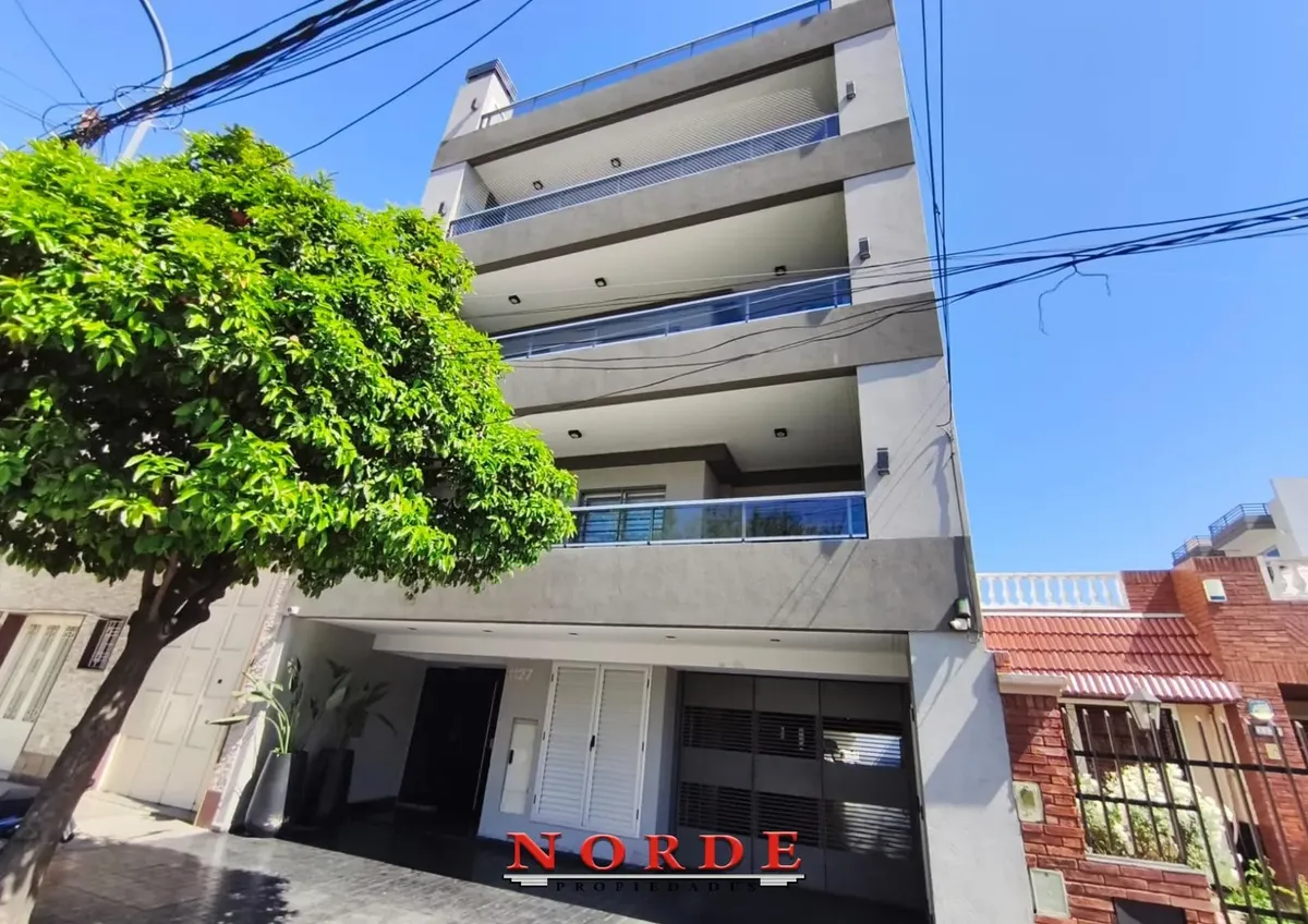 2° piso, balcón amplio, monoambiente
