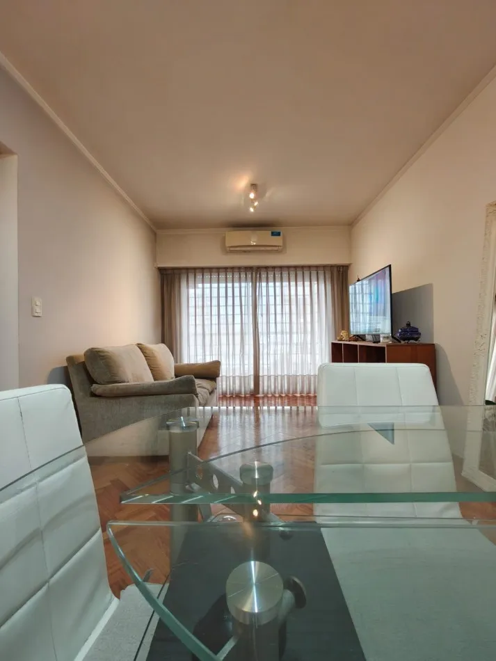 2 ambientes con balcón