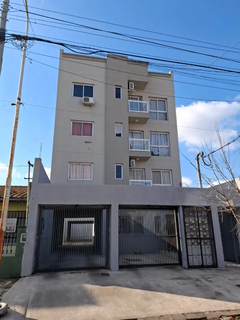 Dpto. 2 Amb. En 1º Piso