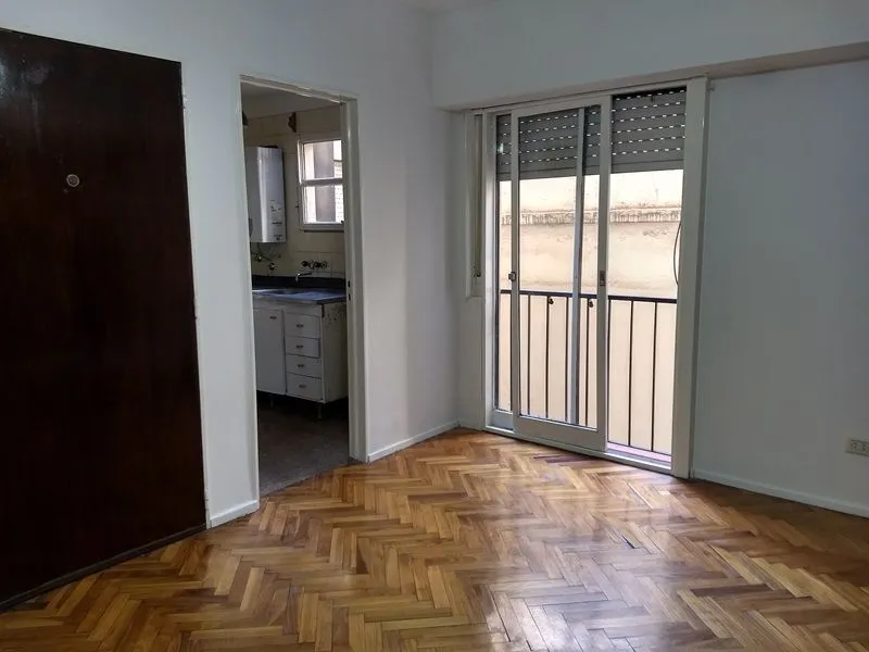 2 ambientes en Almagro, 2° piso