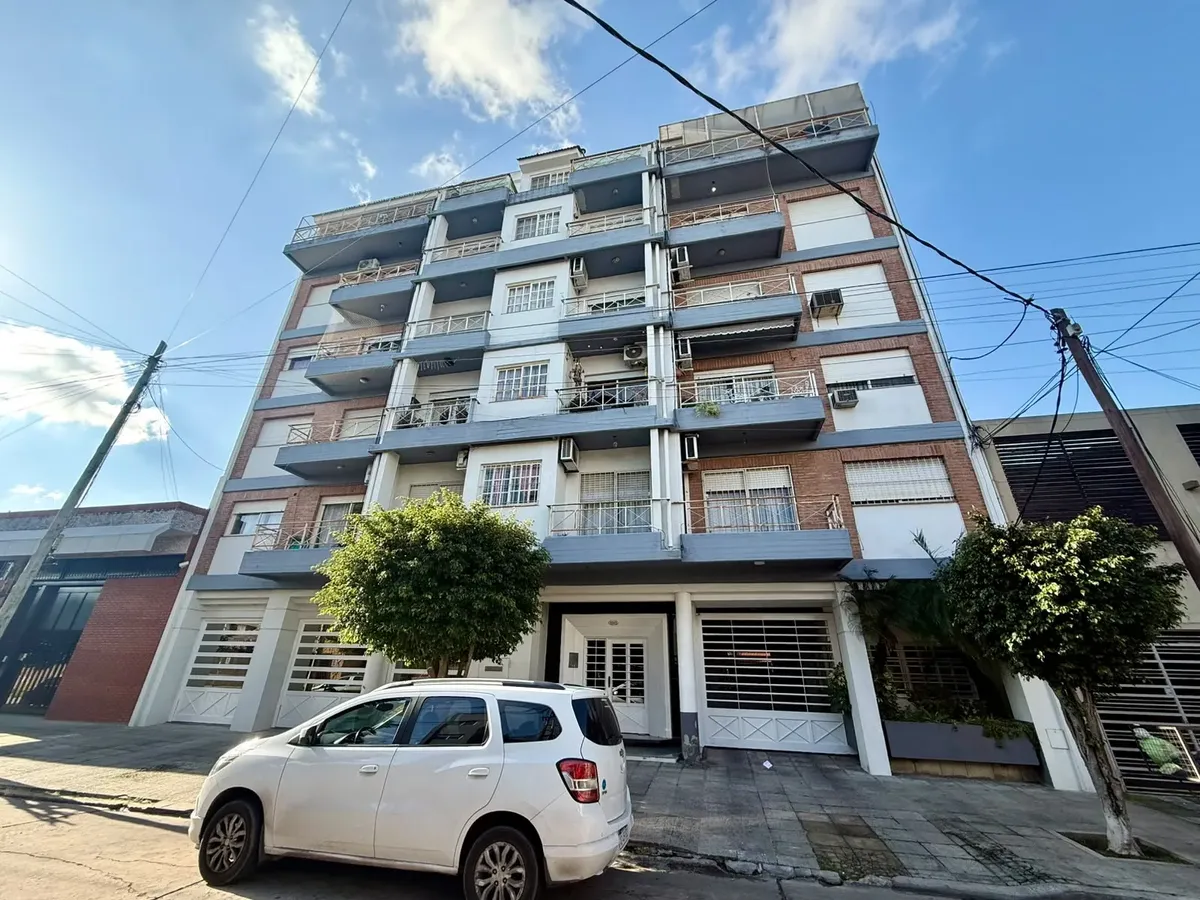 4º piso al frente, balcón