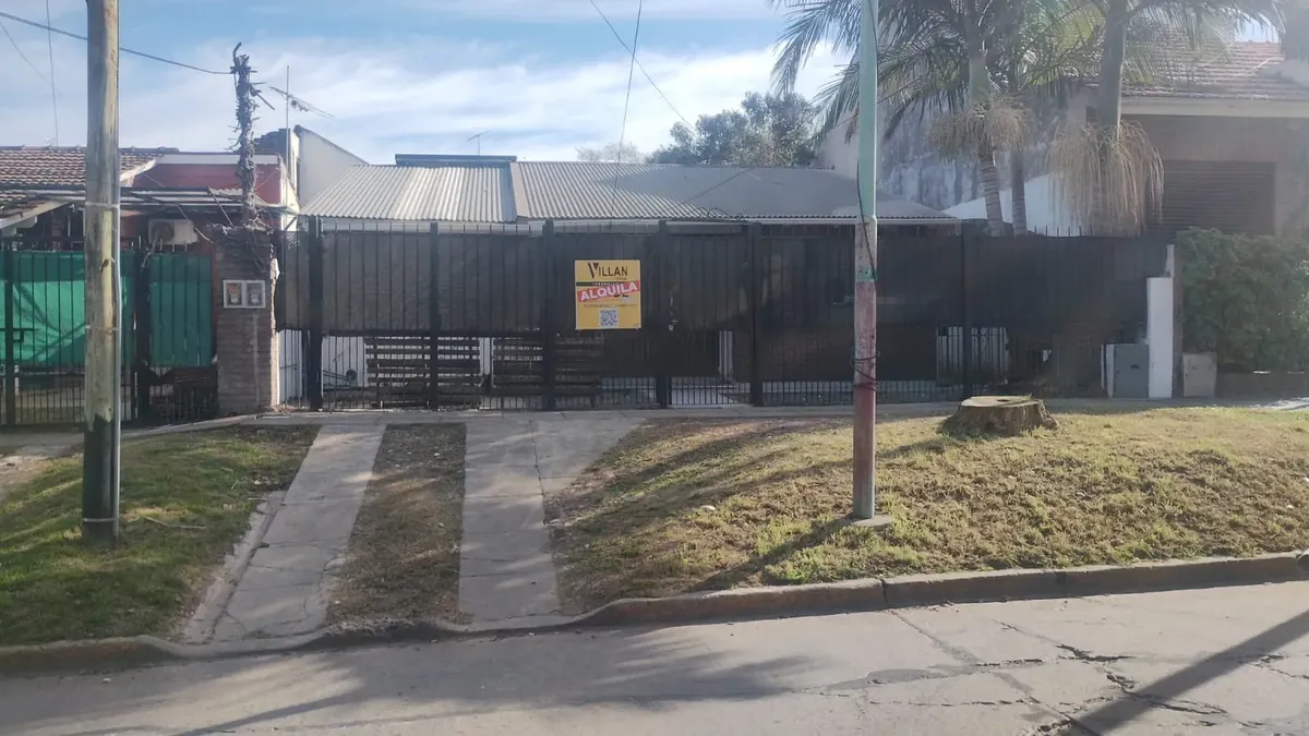 Casa En Alqiuler .2 Dormotorios ..moreno Centro !!!! Oportunidad ...