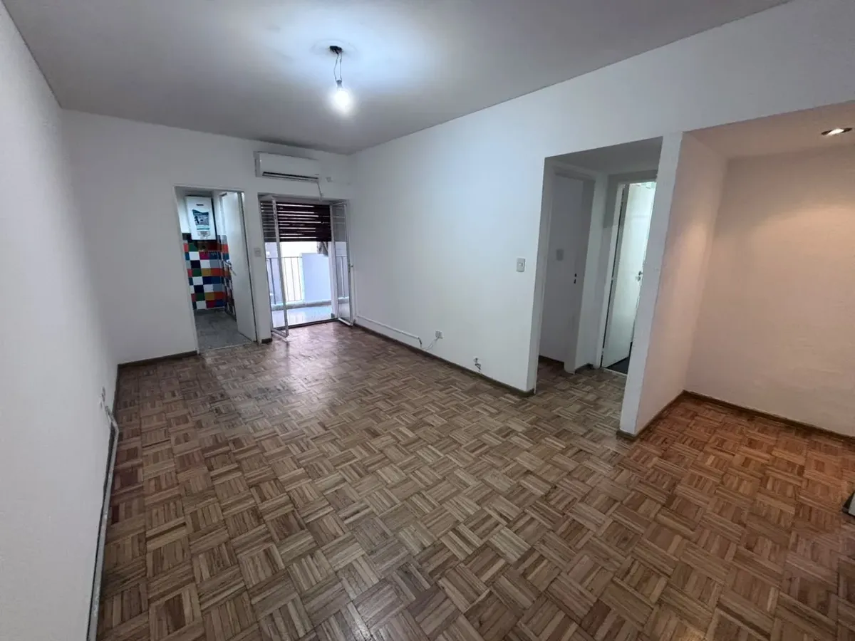 Belgrano - Alquiler Departamento 2 Ambientes Luminosos Con Balcón Y Lavadero.