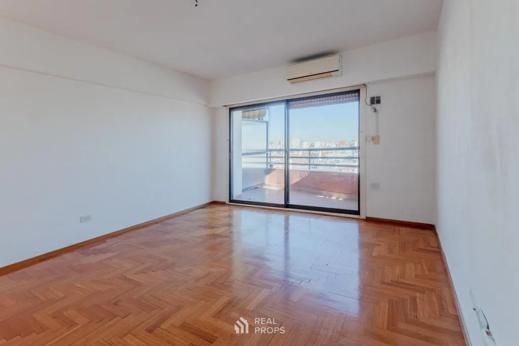 Departamento En Alquiler De Dos Ambientes En Almagro. Torre Gascón