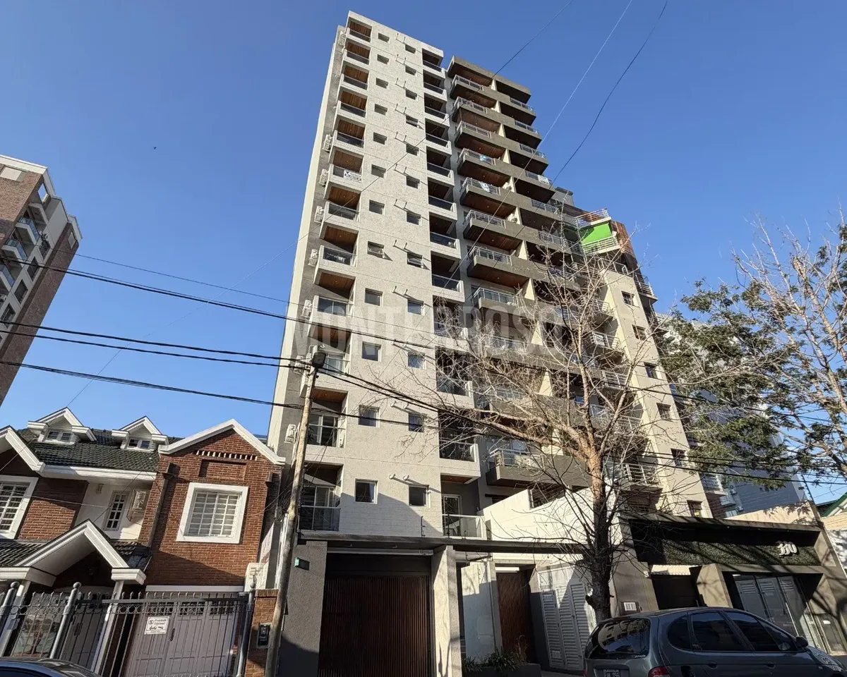 11º andar com varanda para o rio