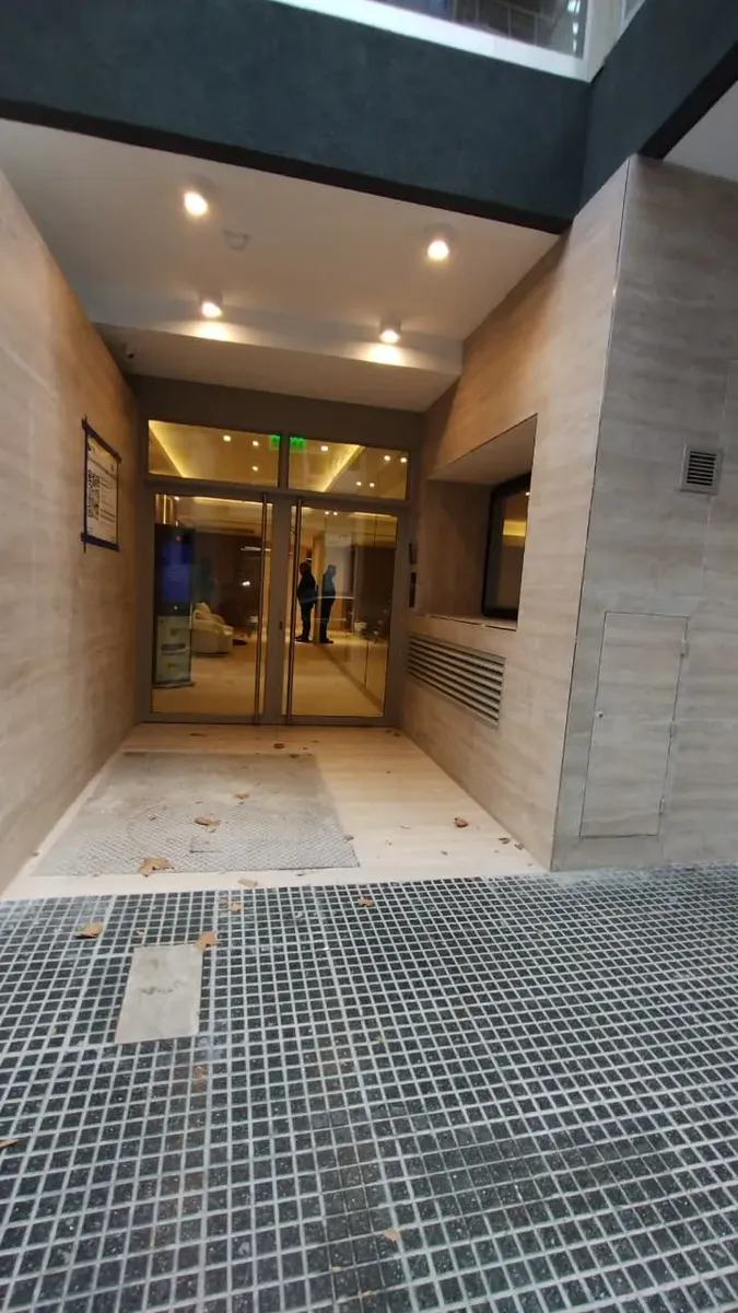 6th-floor studio with amenities