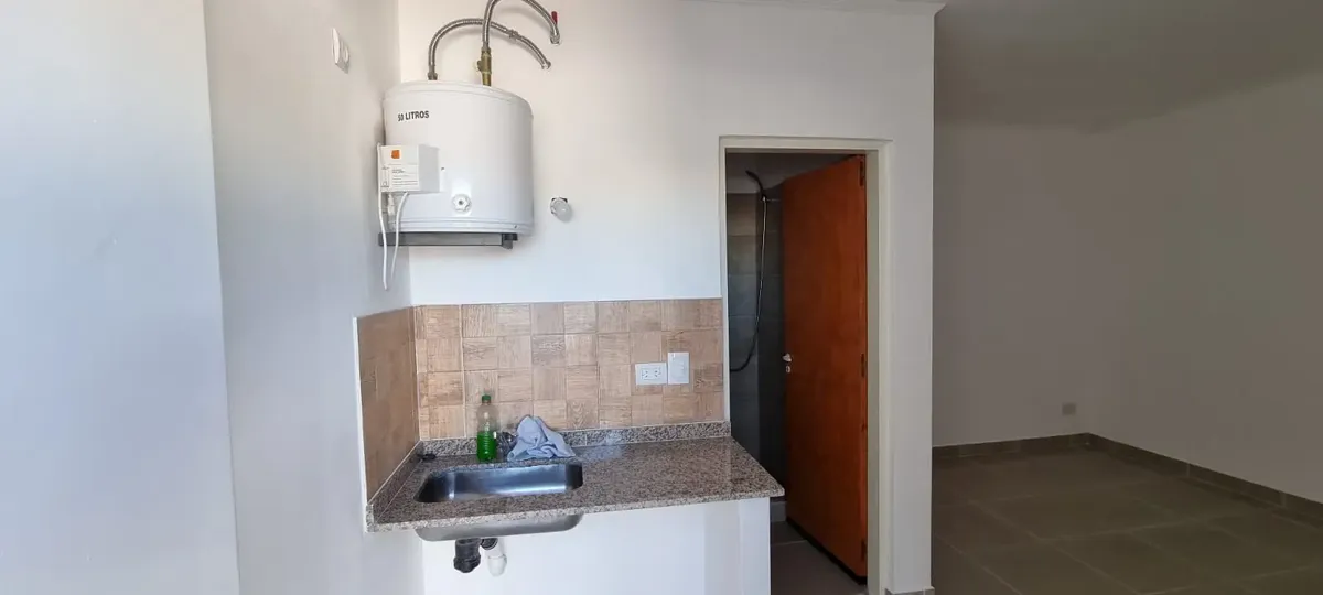 En Alquiler En Palomar Departamento De 1 Ambiente En Planta Alta  F: 9019