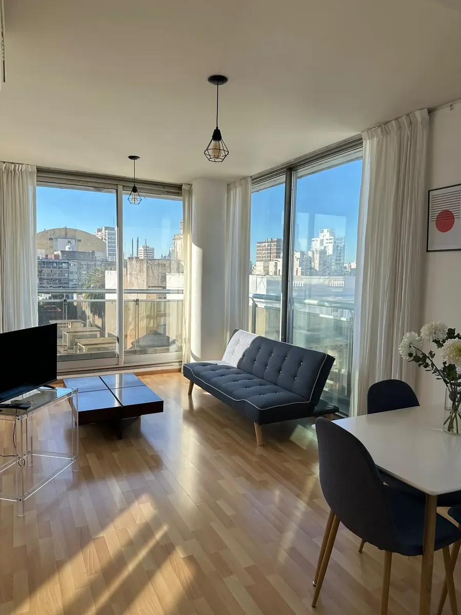 6.º piso con balcón y amenities