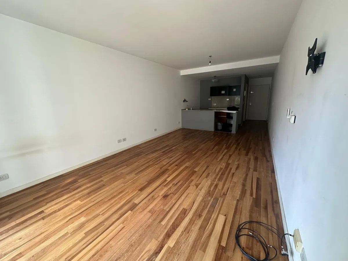 Departamento Con Cochera En Belgrano Chico