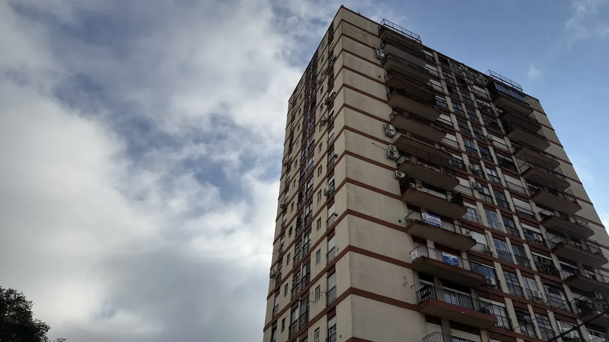 4° piso con balcón francés