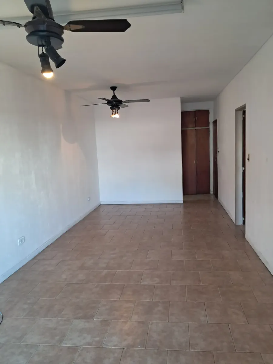 Studio com terraço e elevador