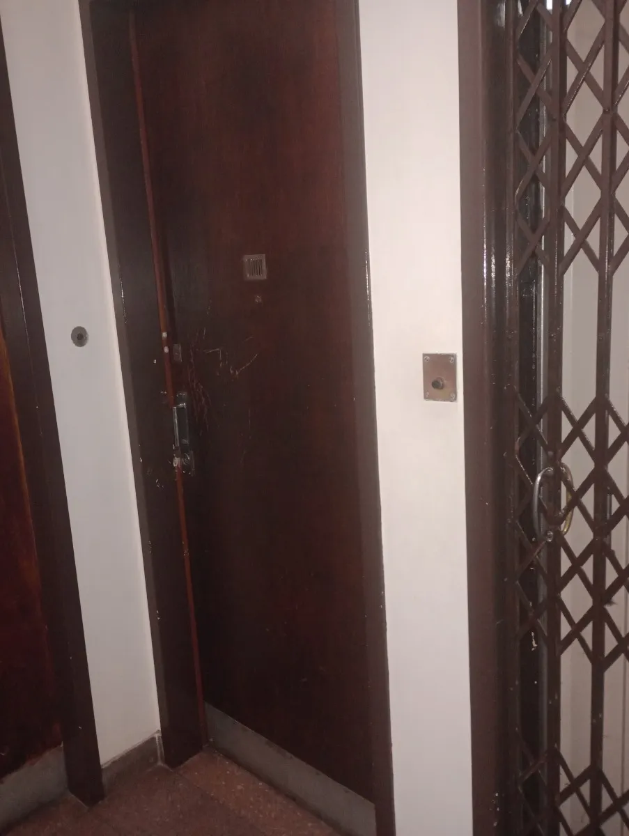 Departamento Grande Y Luminoso, Palier Privado, Expensas Bajas, En Monserrat Cerca De Congreso.